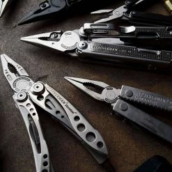 Leatherman Free P4 Multi-Purpose Tools (21-in-1) 832640 Leatherman Tools