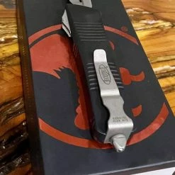 Microtech Troodon D/E OTF Automatic Knife (3