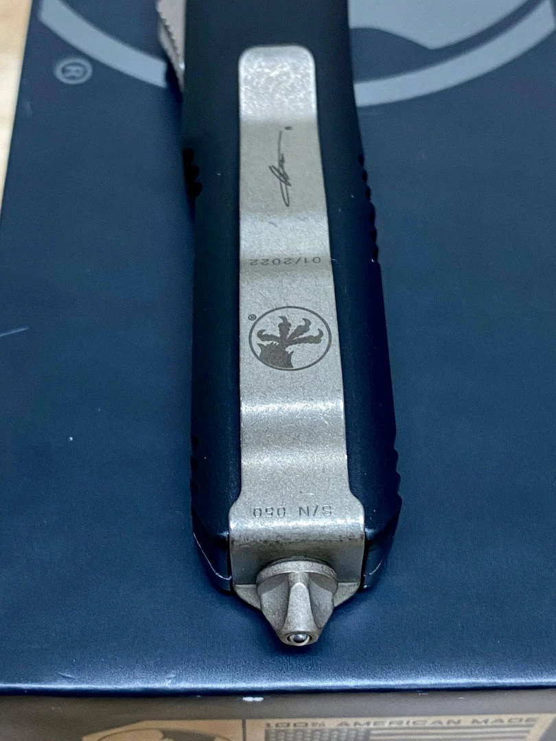 Microtech UTX-85 D/E SS Carbon Fiber Top Bronze Apocalyptic 232-13APCFS 6 Microtech UTX-85 D/E SS Carbon Fiber Top Bronze Apocalyptic 232-13APCFS