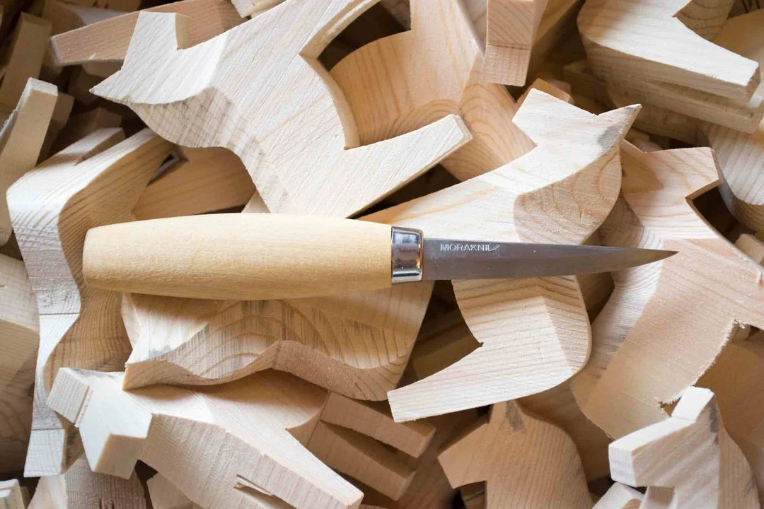 MORAKNIV All Fixed Blades Mora M-106-1630 Wood Carving 106 Fixed 3.25" Laminated Steel Blade, Birch (Sweden) 4 MORAKNIV All Fixed Blades Mora M-106-1630 Wood Carving 106 Fixed 3.25" Laminated Steel Blade, Birch (Sweden)