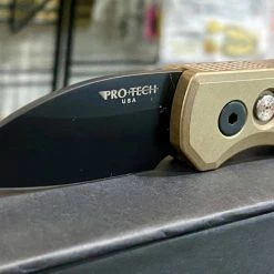 PROTECH KNIVES Pro-Tech Runt 5 R5112 Auto Solid Bronze (1.9